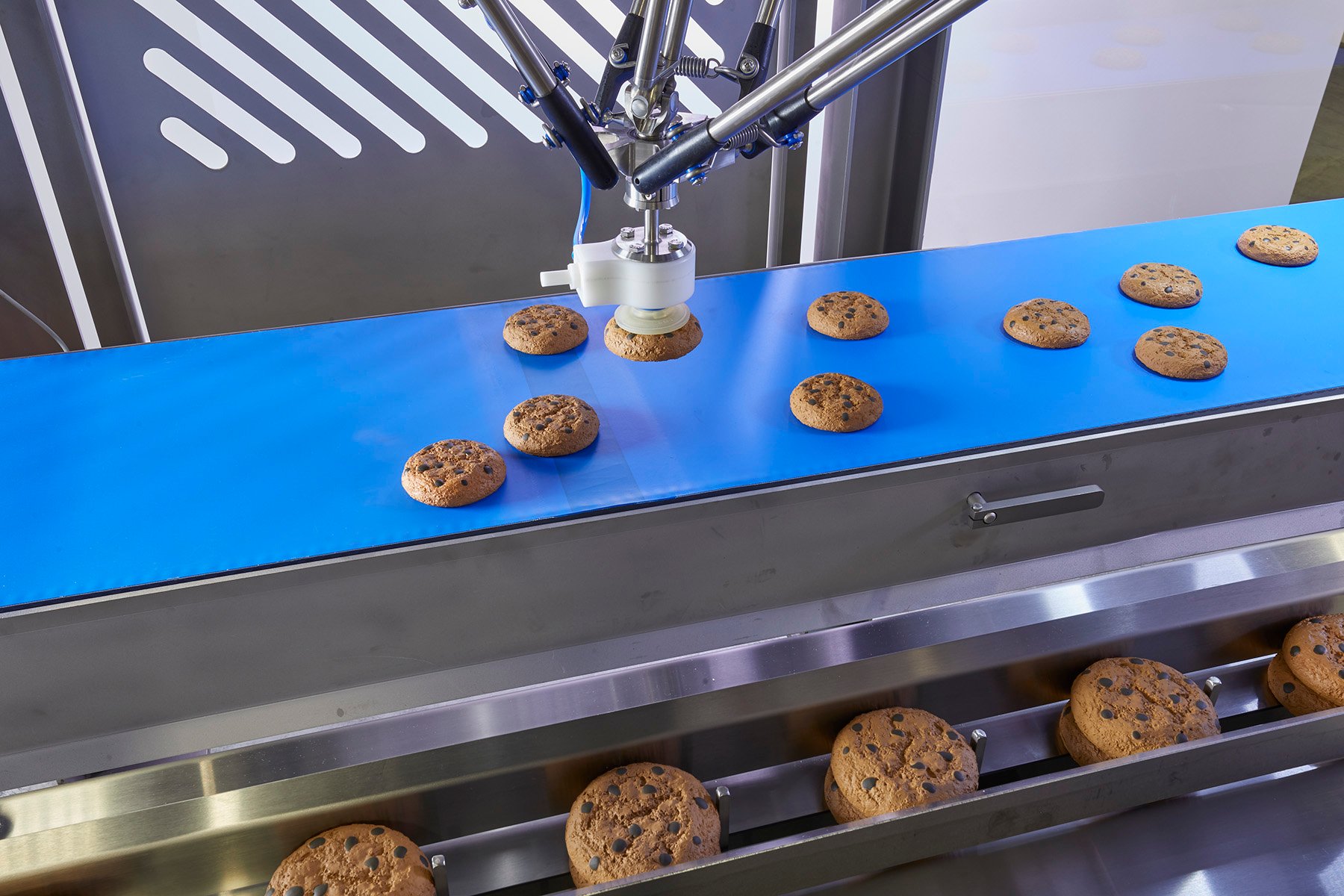 Hygienic Talon®&nbsp;Robotic Loading System Combined with Flow-Wrapper Easily Packages Baked Goods